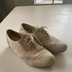 Oxford shoes